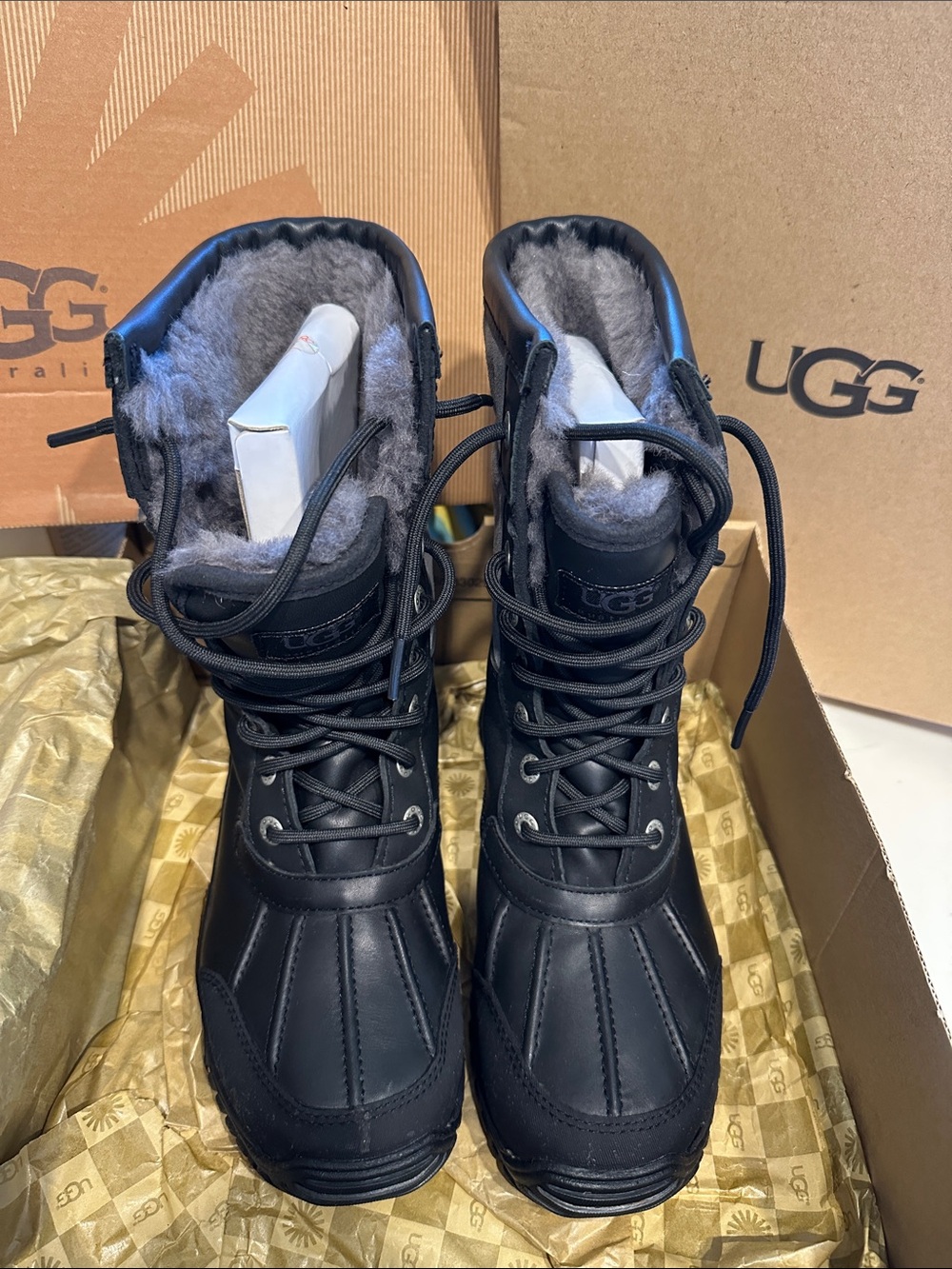 Like New Waterproof winter boots